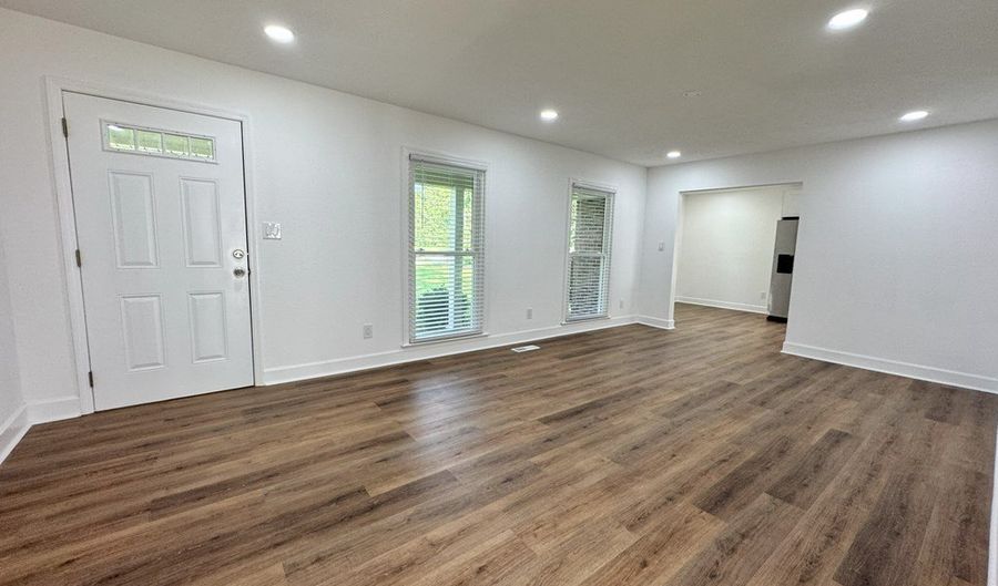 2015 WEYMOUTH Dr, Albany, GA 31721 - 3 Beds, 2 Bath