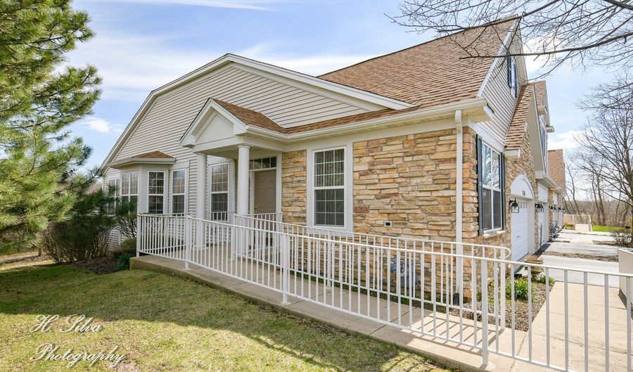 2963 Talaga Dr, Algonquin, IL 60102 - 2 Beds, 2 Bath