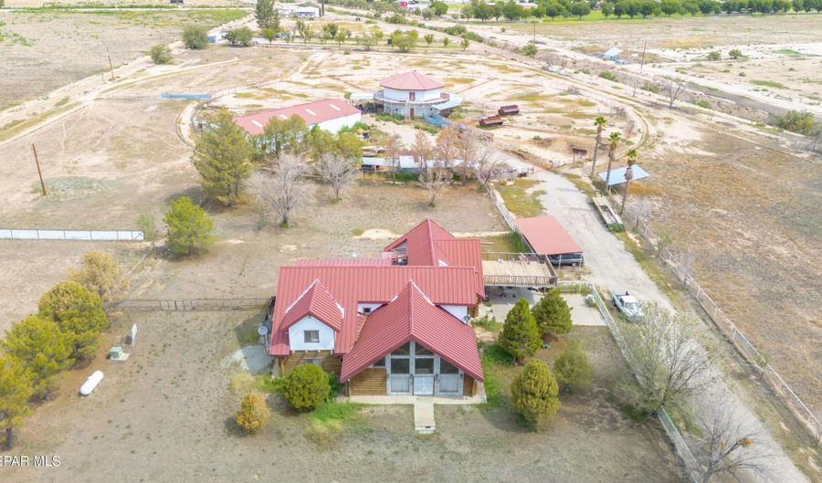 1100 S VINTON Rd, Anthony, TX 79821 - 8 Beds, 7 Bath