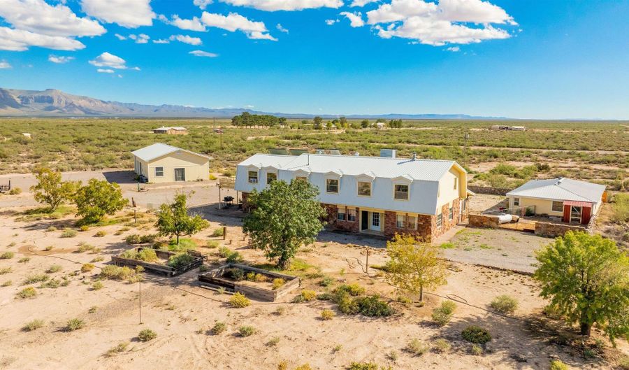 131 Southland Rd, Alamogordo, NM 88310 - 5 Beds, 4 Bath