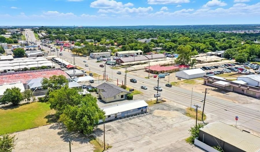 104 N Line St, Weatherford, TX 76086 - 0 Beds, 0 Bath