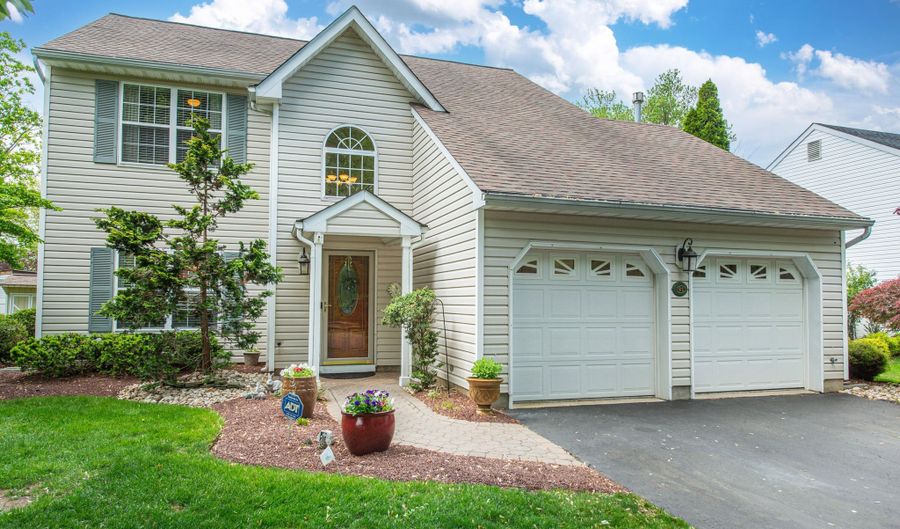 91 Nutmeg Rd, Aberdeen, NJ 07747 - 3 Beds, 3 Bath