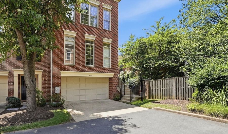 1922 N DANIEL St, Arlington, VA 22201 - 3 Beds, 3 Bath