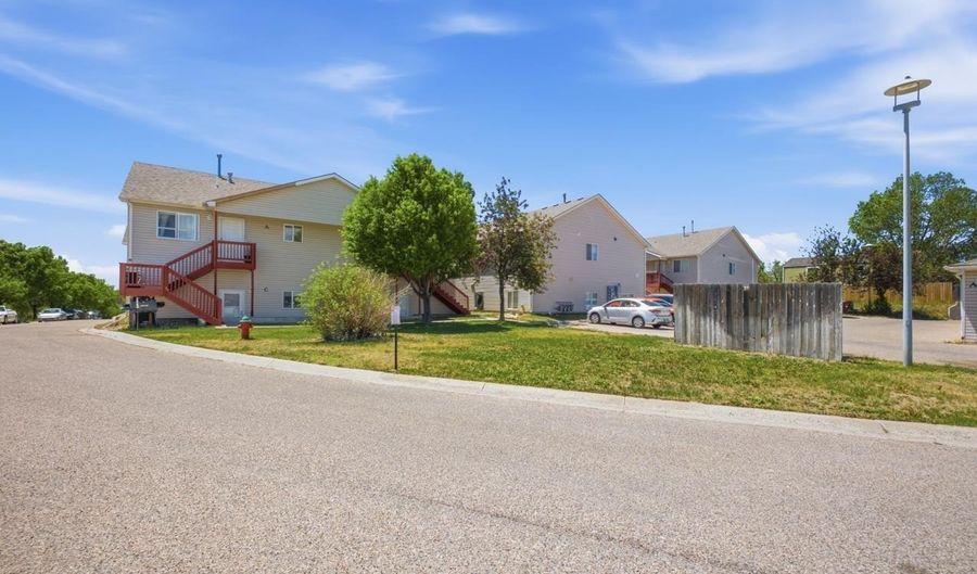 212 COUNTRY WEST Rd 7A, Cheyenne, WY 82007 - 3 Beds, 2 Bath