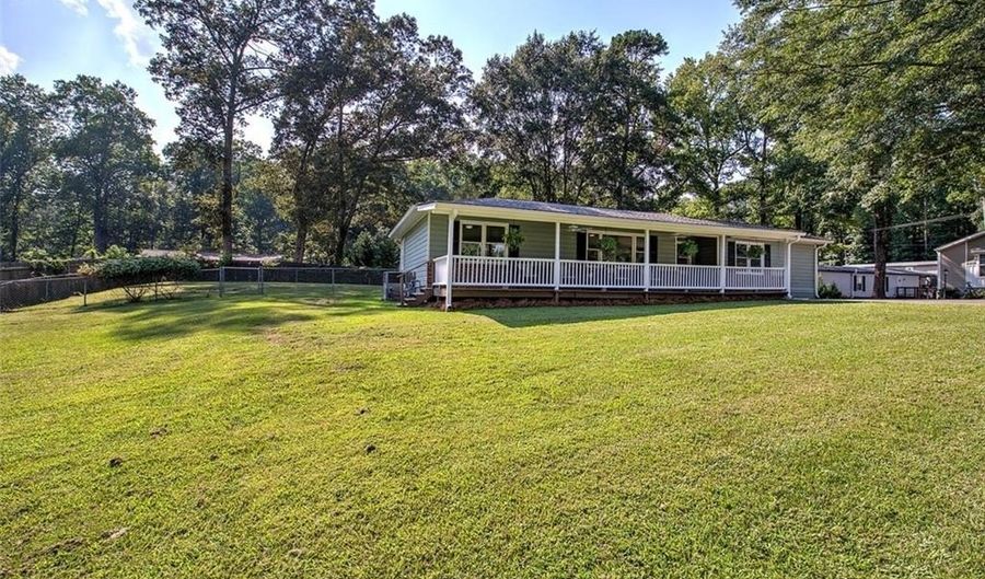 4749 COX St SE, Acworth, GA 30101 - 3 Beds, 2 Bath