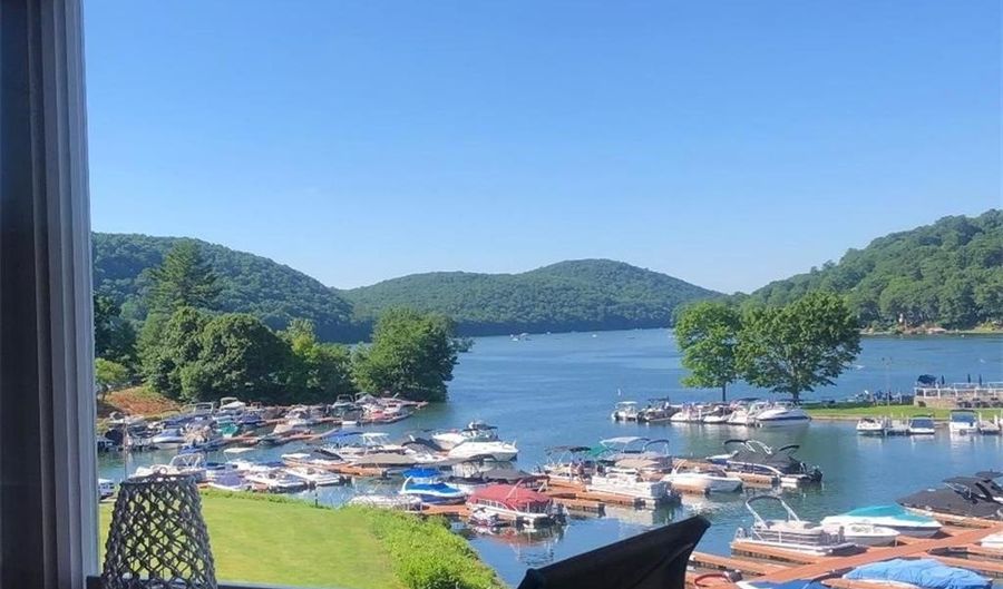 10 Hayestown Rd 5-37, Danbury, CT 06811 - 2 Beds, 2 Bath