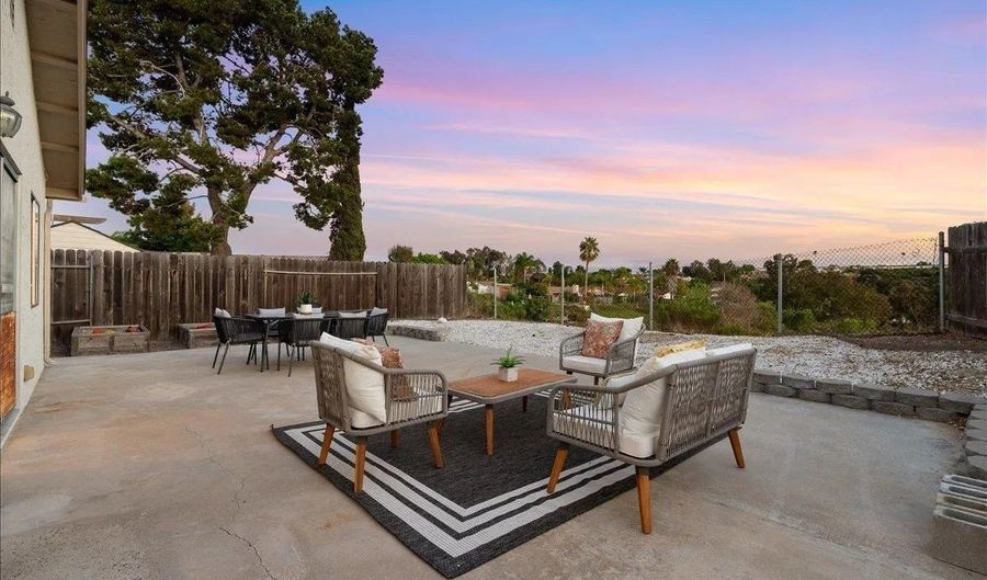 231 San Dimas Ave, Oceanside, CA 92057 - 2 Beds, 2 Bath