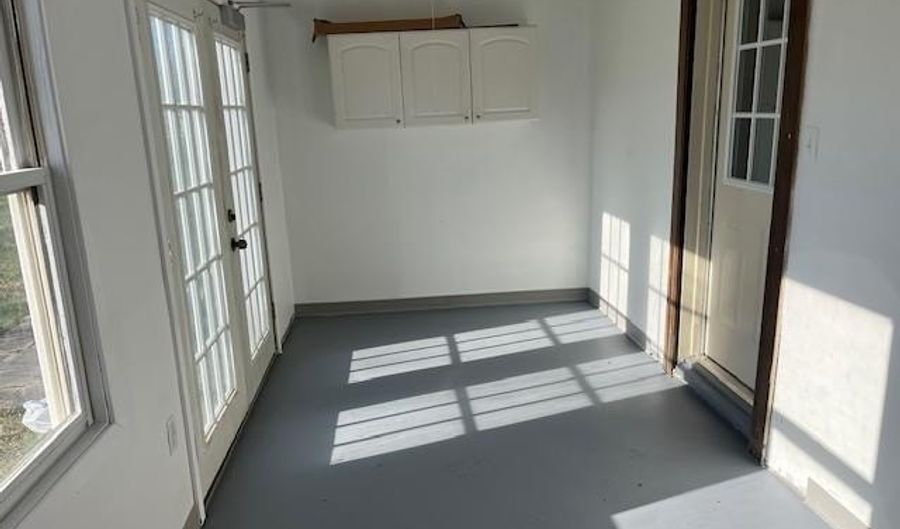 10423 SR 48, Aurora, IN 47001 - 3 Beds, 2 Bath