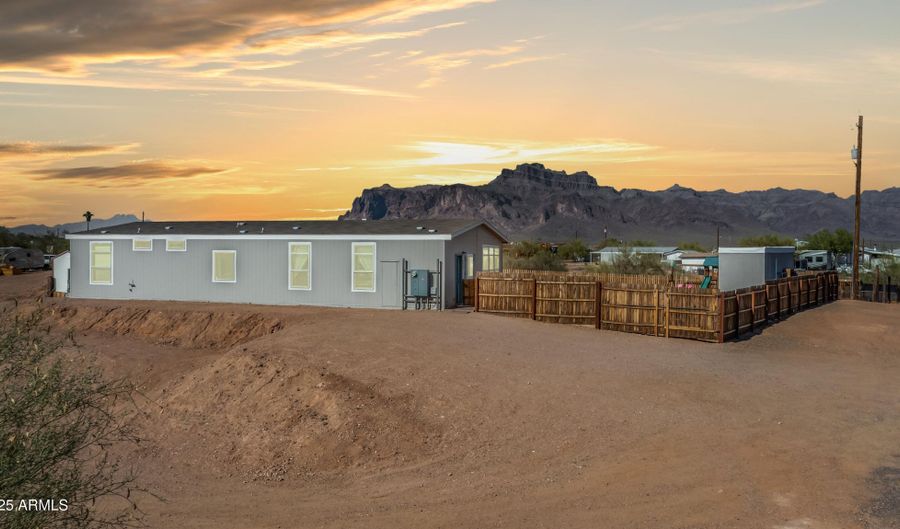2242 E 12TH Ave, Apache Junction, AZ 85119 - 3 Beds, 2 Bath