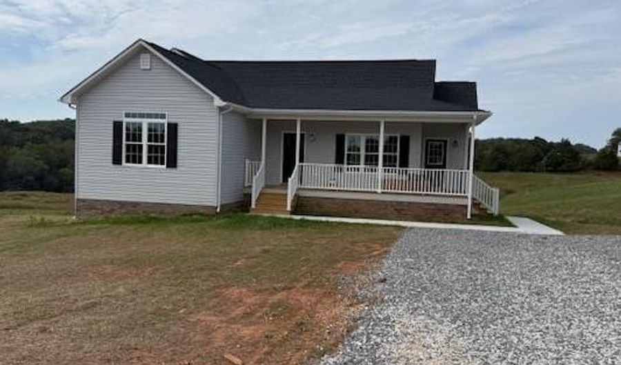 1651 S Fork Rd, Appomattox, VA 24522 - 3 Beds, 2 Bath