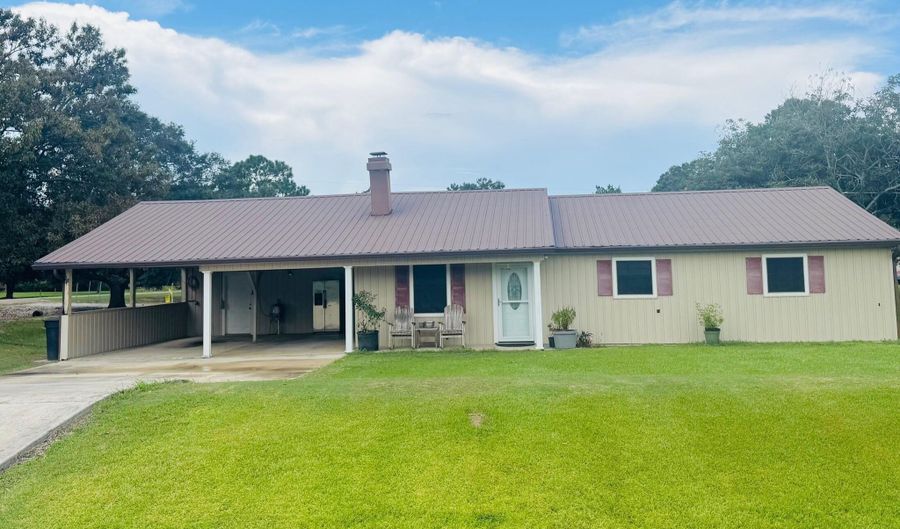 13932 Navaho St, Abbeville, LA 70510 - 3 Beds, 2 Bath