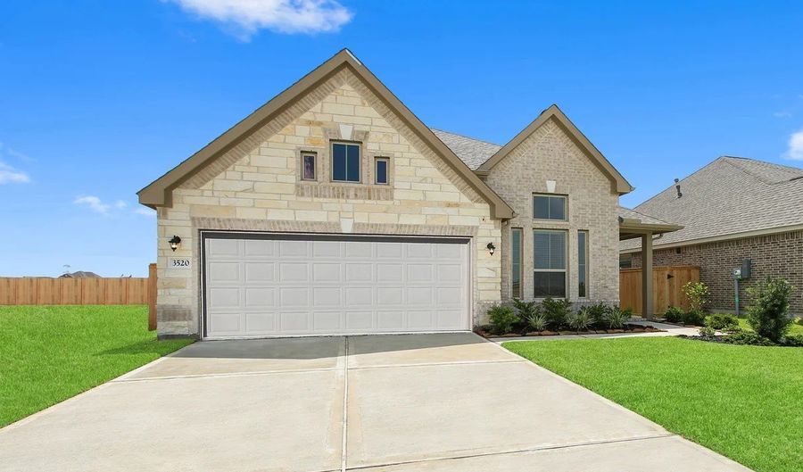 1915 Middle Pass Ln, Angleton, TX 77515 - 4 Beds, 3 Bath