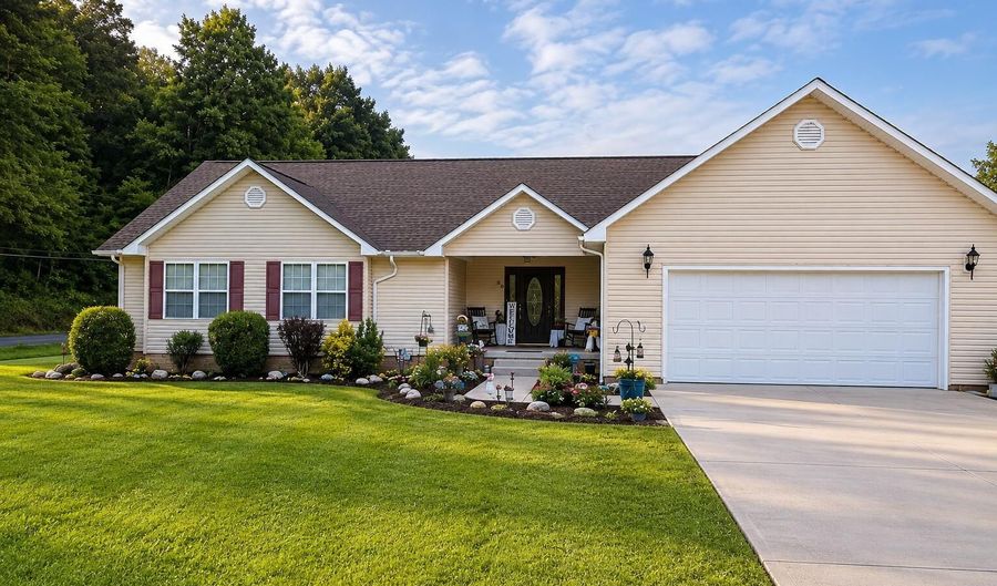 25 Red Oak Dr, Barbourville, KY 40906 - 3 Beds, 3 Bath
