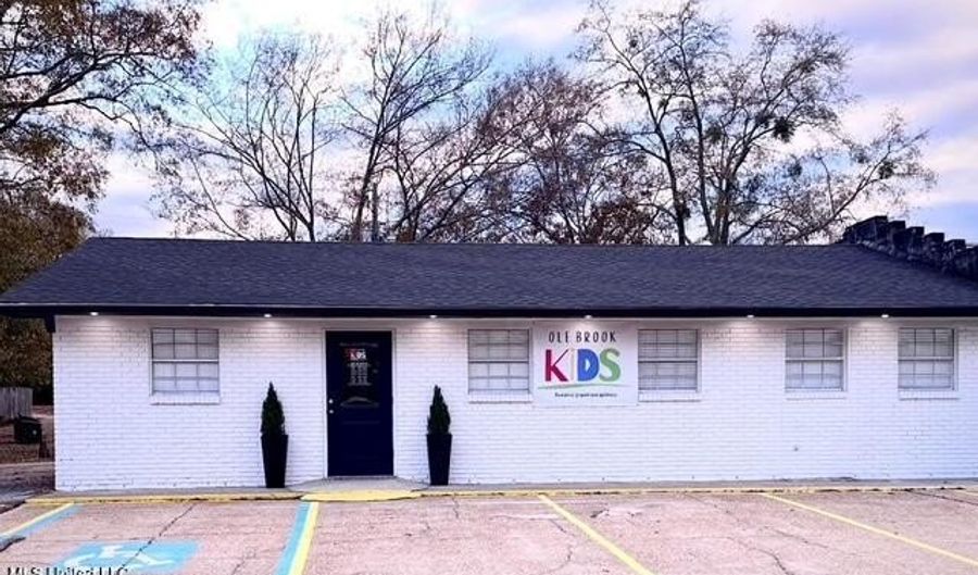 301 C Highway 51 S, Brookhaven, MS 39601 - 0 Beds, 1 Bath