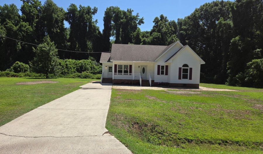 208 Holloman Rd, Ahoskie, NC 27910 - 3 Beds, 2 Bath