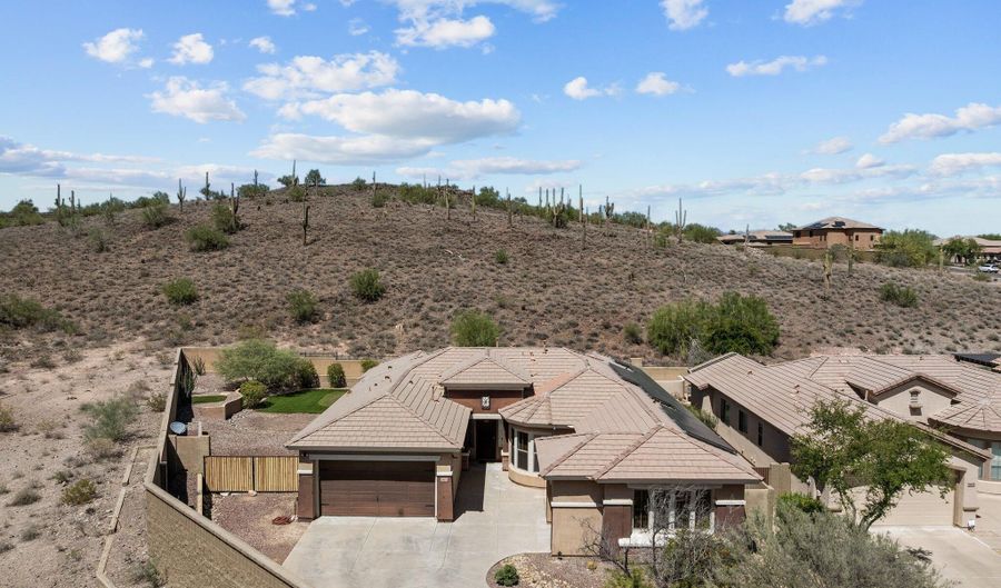 38631 N VISTA HILLS Ct, Anthem, AZ 85086 - 3 Beds, 3 Bath