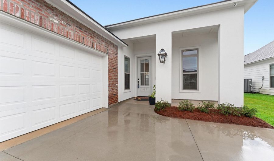 557 Warbler Crossing Ave, Baton Rouge, LA 70810 - 4 Beds, 2 Bath