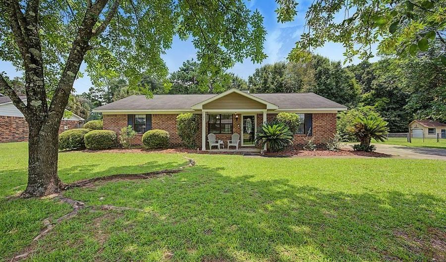 107 Clinton Ln, Albany, GA 31701 - 3 Beds, 2 Bath