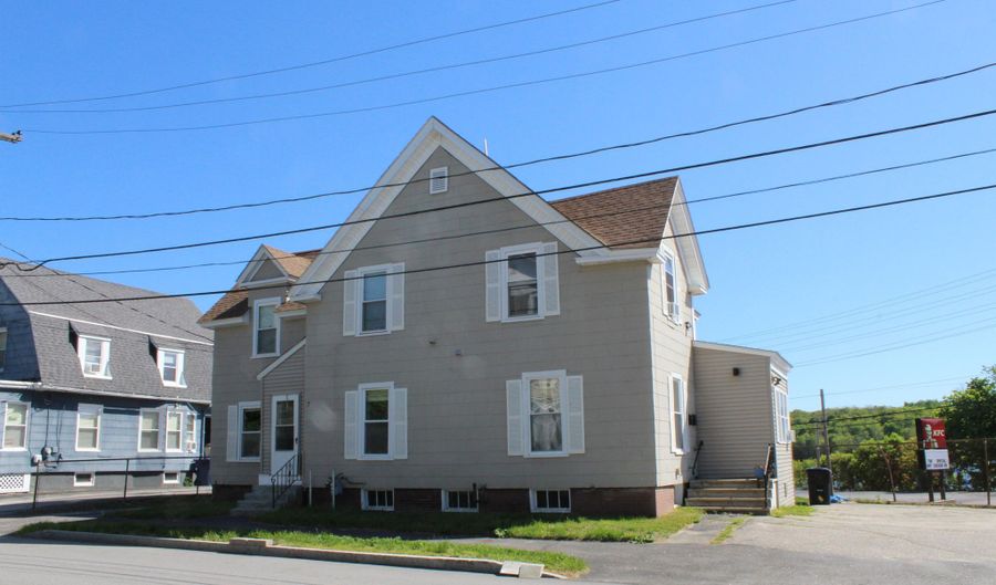 7 Grove St, Auburn, ME 04210 - 0 Beds, 3 Bath