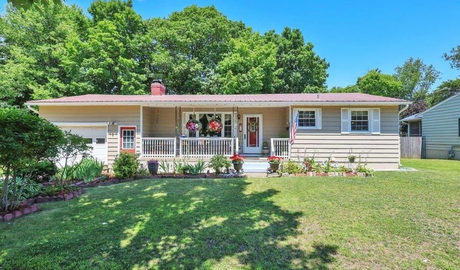 24 Venus Ave, Burlington, VT 05408 - 3 Beds, 2 Bath