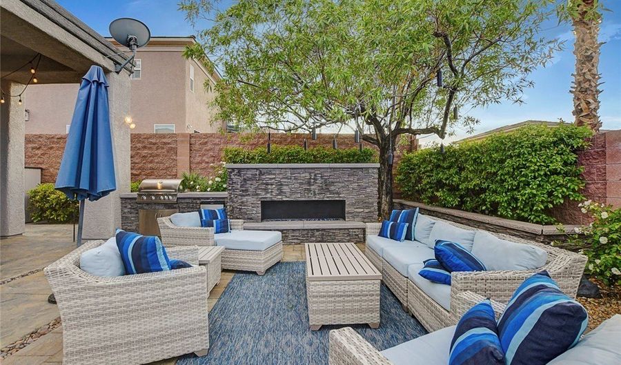 1704 Choice Hills Dr, Henderson, NV 89012 - 3 Beds, 4 Bath