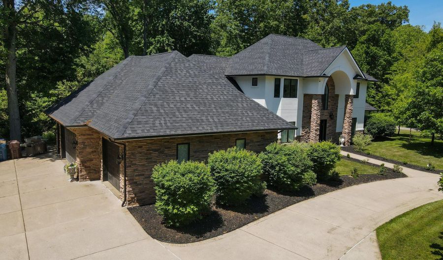 12 S Broadway, Beverly Shores, IN 46301 - 4 Beds, 3 Bath