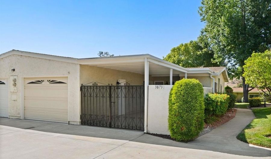 3873 Bay Leaf Way, Oceanside, CA 92057 - 2 Beds, 2 Bath