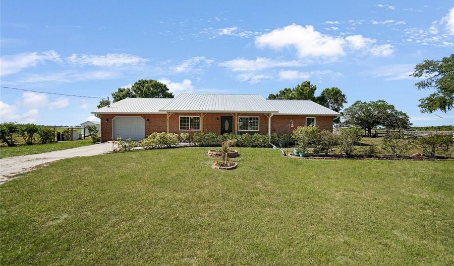 6789 SW CARLTON Ave, Arcadia, FL 34266 - 3 Beds, 2 Bath