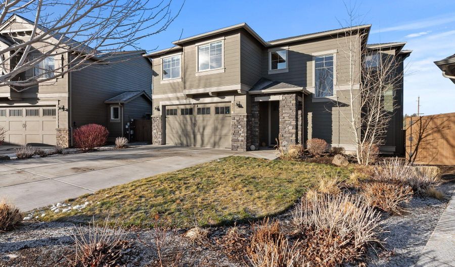 20670 Comet Ct, Bend, OR 97701 - 4 Beds, 3 Bath