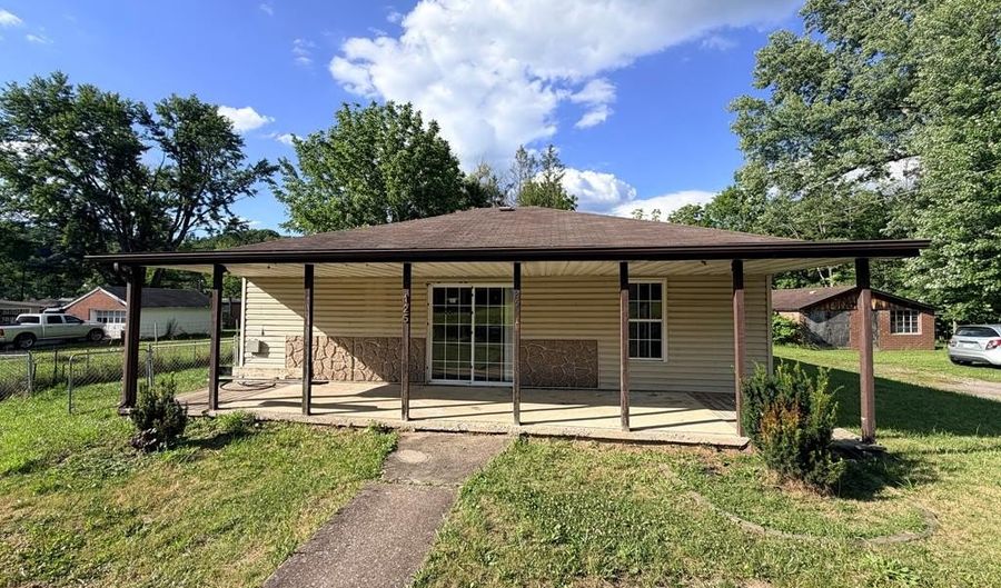 125 Little Tiger Ln, Beaver, WV 25813 - 3 Beds, 2 Bath