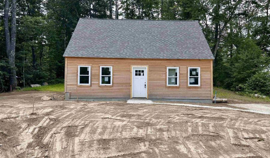 92 Long Shores Dr, Barrington, NH 03825 - 2 Beds, 2 Bath