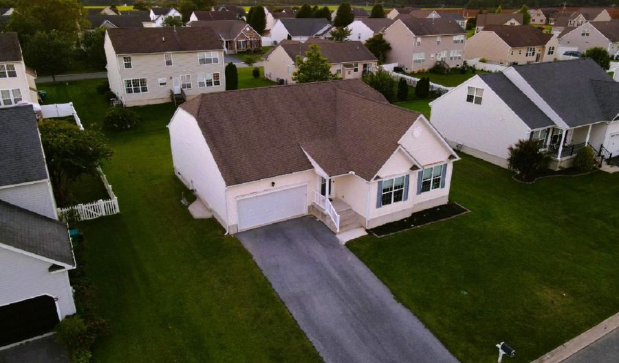 207 STONEBRIDGE Dr, Felton, DE 19943 - 4 Beds, 3 Bath