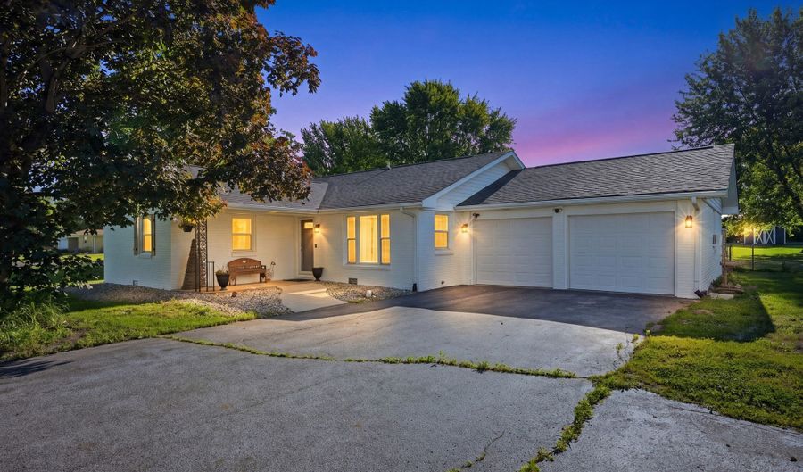 2652 N 350 W, Anderson, IN 46011 - 3 Beds, 3 Bath