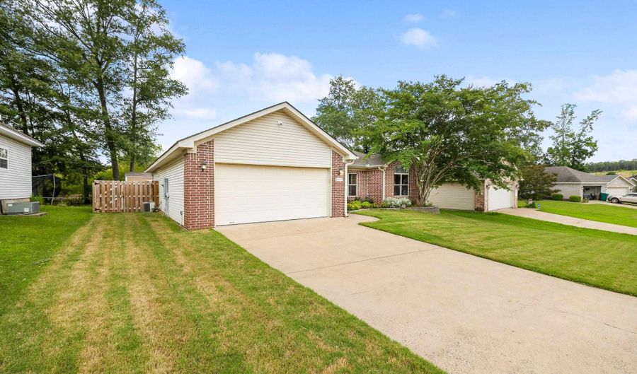 1864 Falcon Way, Benton, AR 72015 - 4 Beds, 2 Bath