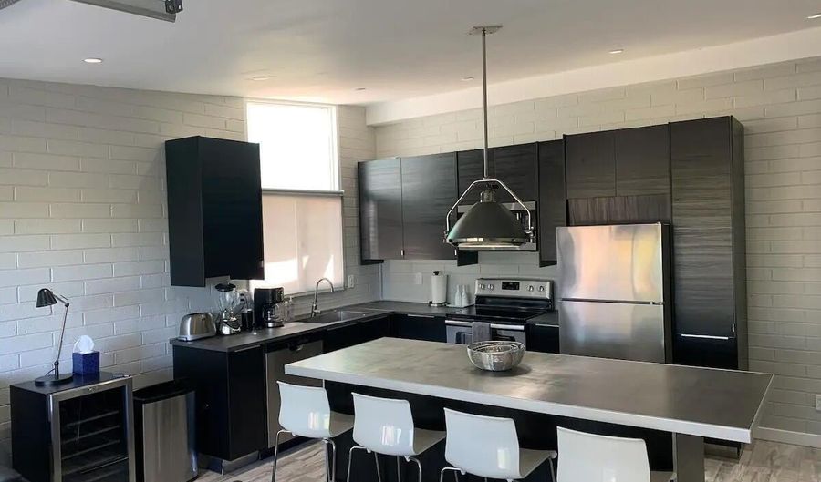 7440 E CAVE CREEK Rd 7, Carefree, AZ 85377 - 2 Beds, 1 Bath