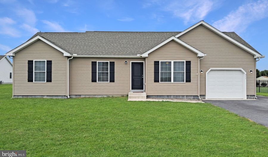 511 MELROSE St, Harrington, DE 19952 - 3 Beds, 2 Bath