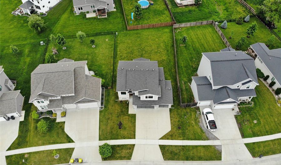 1210 S 11th St, Adel, IA 50003 - 4 Beds, 3 Bath