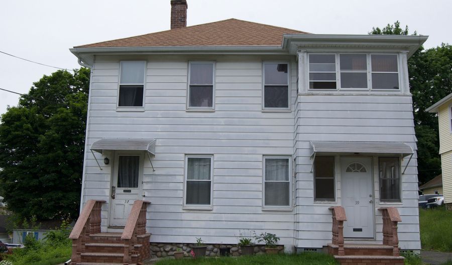 37 Putnam St, Bristol, CT 06010 - 2 Beds, 1 Bath