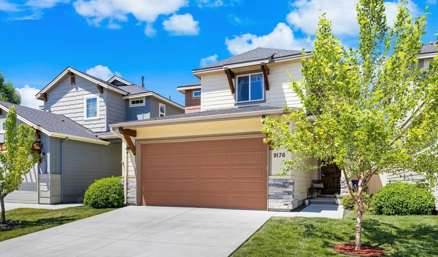 9176 W Tillamook Dr, Boise, ID 83709 - 3 Beds, 3 Bath