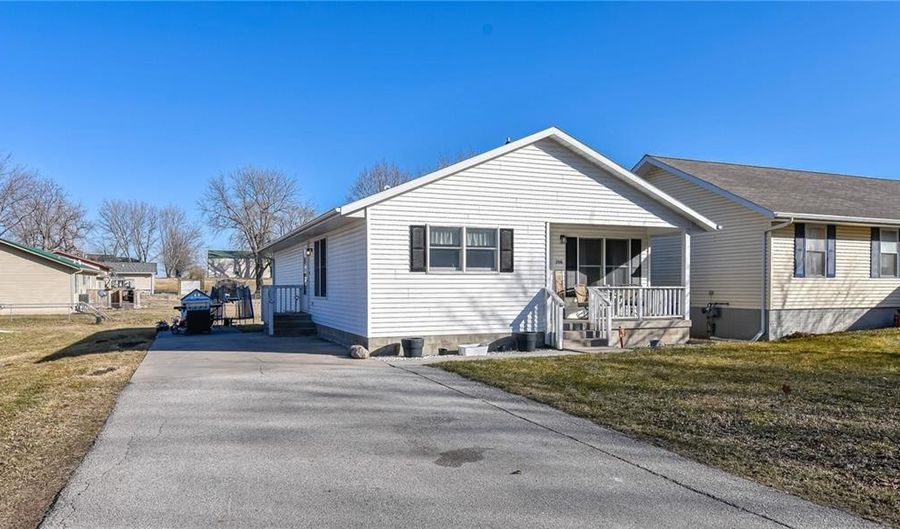 208 North St, Colo, IA 50056 - 4 Beds, 2 Bath