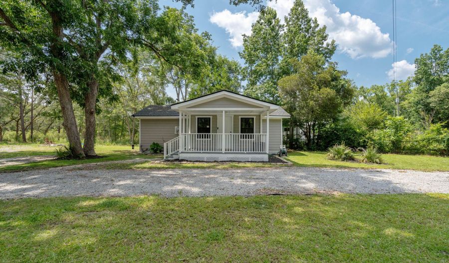 7058 Roseida Rd, Beaufort, SC 29906 - 2 Beds, 1 Bath