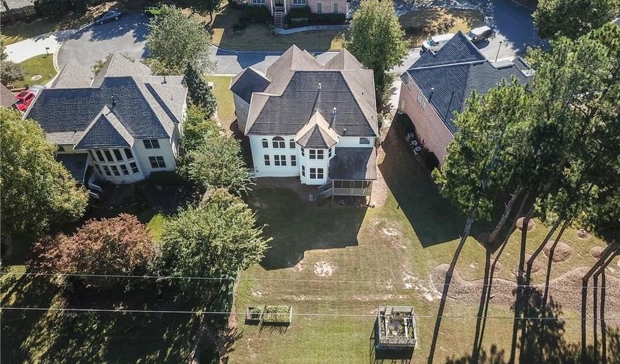 4012 Erin Dr, Alpharetta, GA 30022 - 4 Beds, 3 Bath