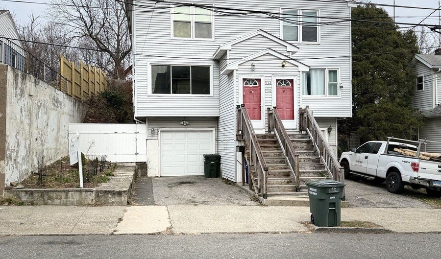 936 Lindley St, Bridgeport, CT 06606 - 3 Beds, 3 Bath