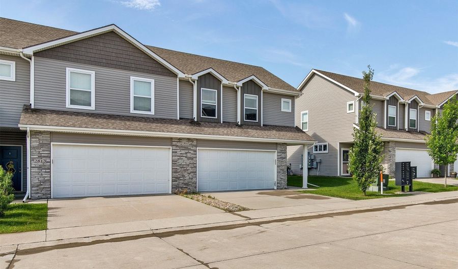 2817 NW Lois Ln, Ankeny, IA 50023 - 3 Beds, 3 Bath