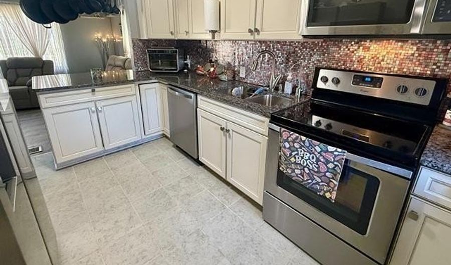 5620 SUNSET Dr, Cheyenne, WY 82001 - 4 Beds, 2 Bath