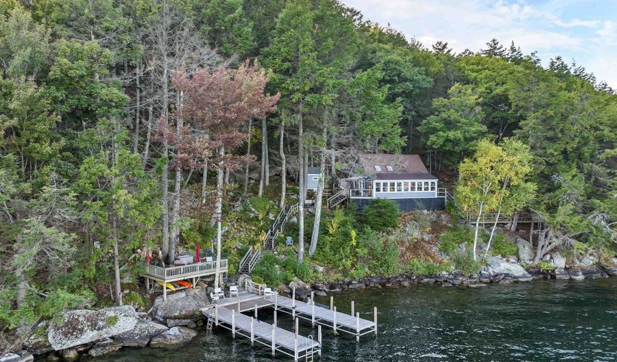 714 Rattlesnake Is, Alton, NH 03810 - 2 Beds, 1 Bath