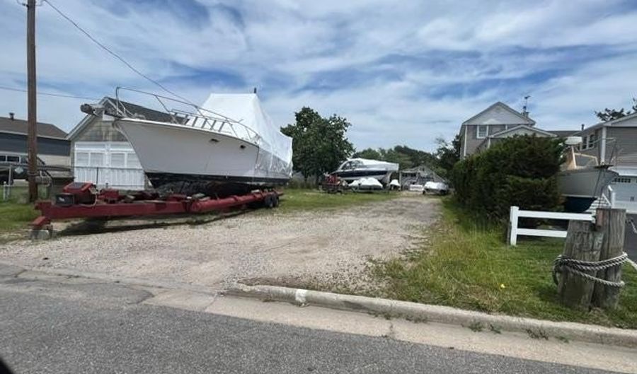 272 S Ketcham Ave, Amityville, NY 11701 - 0 Beds, 0 Bath