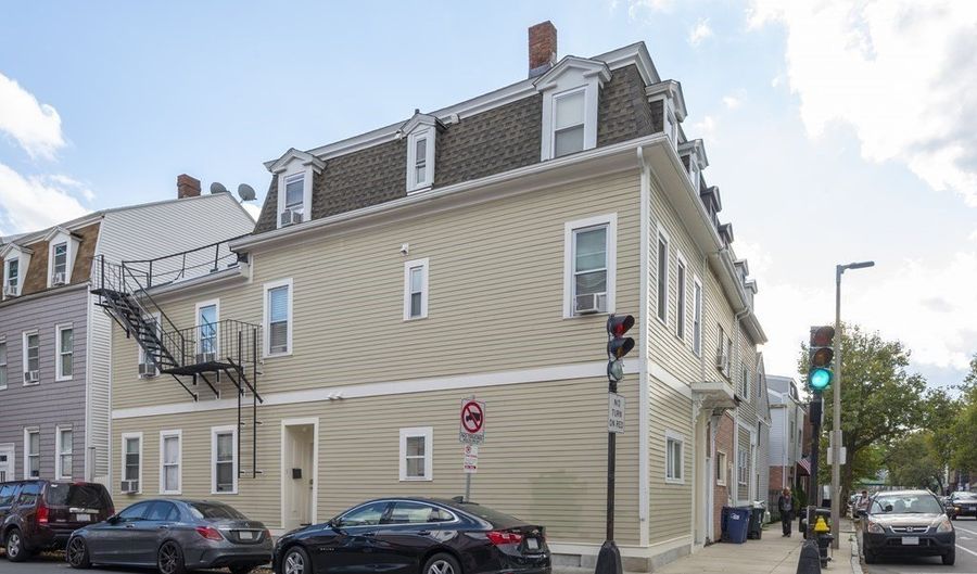 193-195 Chelsea St 1, Boston, MA 02128 - 3 Beds, 1 Bath