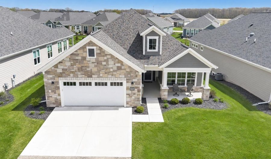 5668 N KESTREL Cir, Appleton, WI 54913 - 3 Beds, 2 Bath