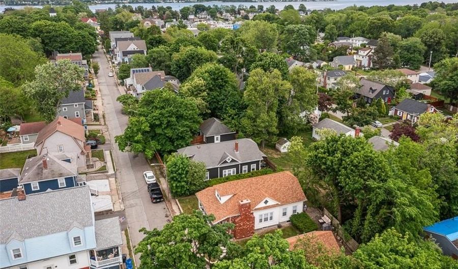 70 Tucker Ave, Cranston, RI 02905 - 3 Beds, 2 Bath